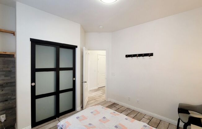 3 beds, 2.5 baths, $1,950
