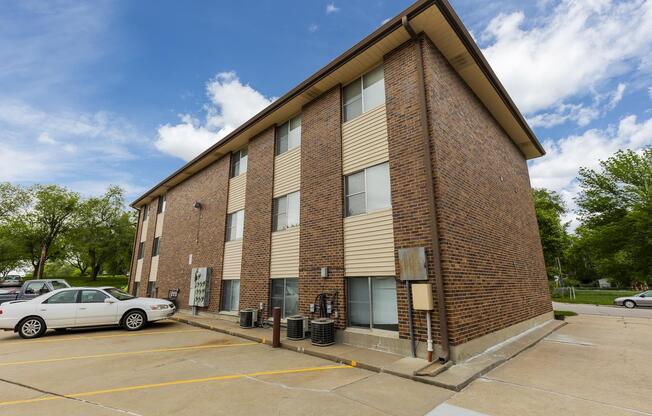 1701 BURNHAM