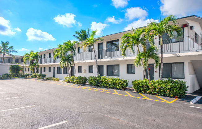 1310 W 29 ST