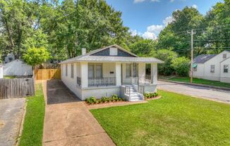 Freshly renovated 3 bed 2 bath home near The University of Memphis