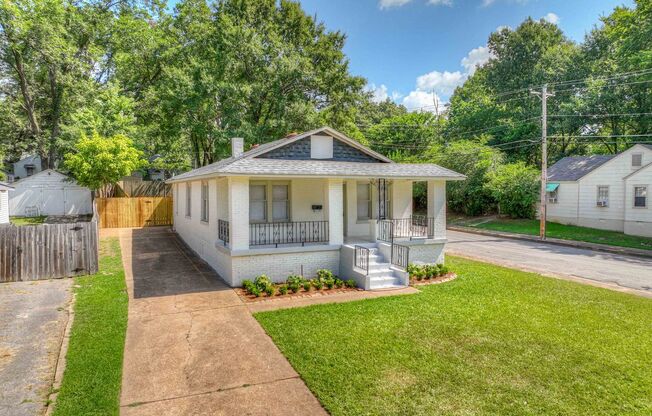 Freshly renovated 3 bed 2 bath home near The University of Memphis