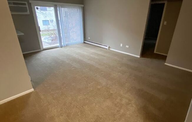 2 beds, 1 bath, 984 sqft, $1,695, Unit 155 118