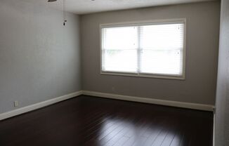 2 beds, 1 bath, 825 sqft, $1,170, Unit 3901 #05