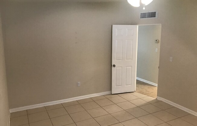 3 beds, 2 baths, $1,925