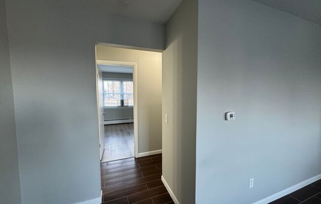 2 beds, 1 bath, 750 sqft, $1,495, Unit 102B