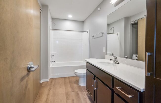 Studio, 1 bath, 390 sqft, $1,125