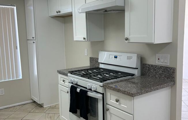 1 bed, 1 bath, $1,875, Unit 26