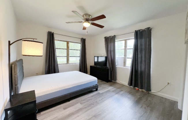 9604 4 AVE