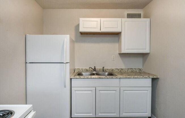 1 bed, 1 bath, $825, Unit Unit 22