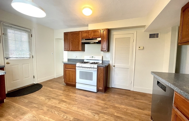 25 Oakland St 1