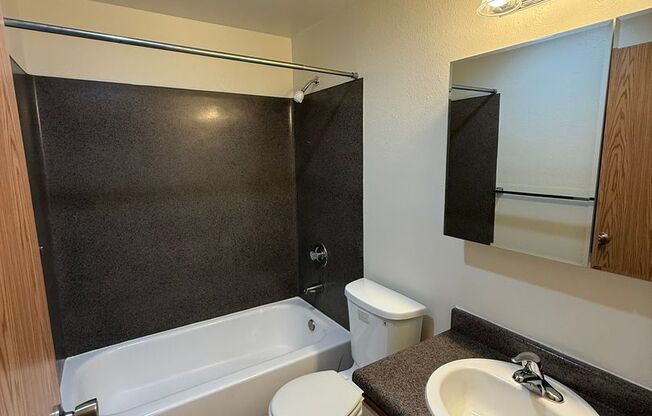 2 beds, 1 bath, 830 sqft, $1,950, Unit F303