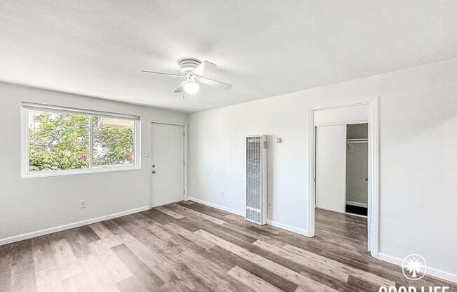 329 W 14 ST