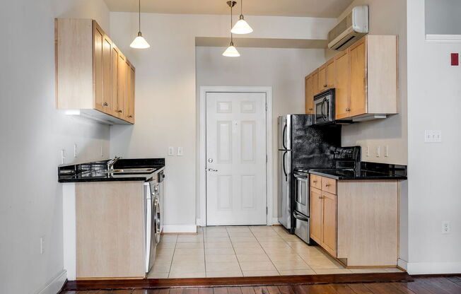 1 bed, 1 bath, 719 sqft, $1,220, Unit 203