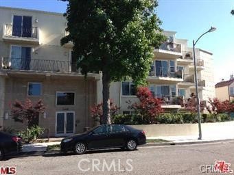 3 beds, 3 baths, 1,510 sqft, $3,890, Unit 106