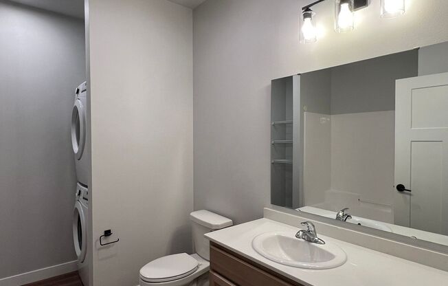 Studio, 1 bath, 634 sqft, $1,550, Unit WR 305-423