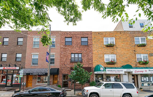 1635 E Passyunk Ave