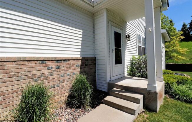 Spacious 4-Bedroom Townhome in Prior Lake for $2,800/month!