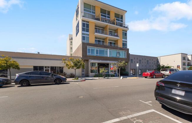 1 bed, 1 bath, 739 sqft, $2,995, Unit 306