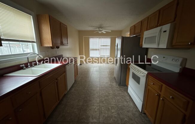 3 beds, 2 baths, $1,710