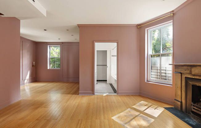 126 E 19 ST