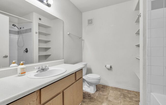 2 Bedroom/2 Bathroom Condo in Quiet Gated Community- Centrally Located!!