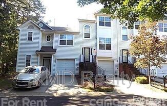 6462 Royal Celadon Way