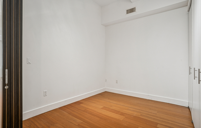Studio, 1 bath, 745 sqft, $4,500, Unit 10E