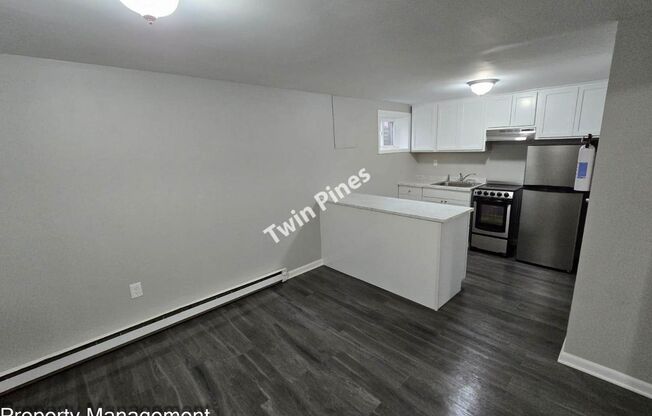 Twin Pine Apartments