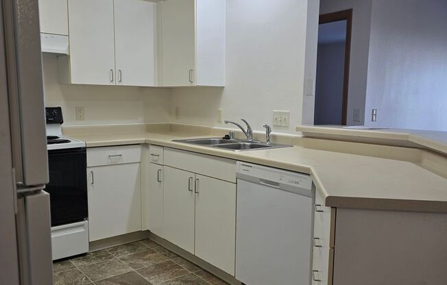 2 beds, 1 bath, 856 sqft, $1,269, Unit PL   2203