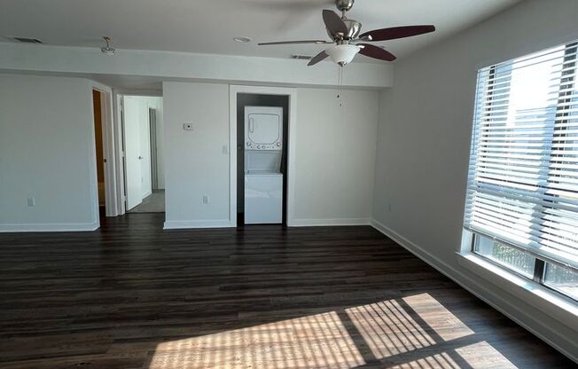 1 bed, 1 bath, 655 sqft, $1,200, Unit 201