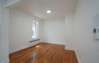414 E 10 ST
