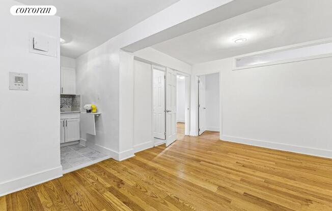 2 beds, 1 bath, $4,875, Unit 5B