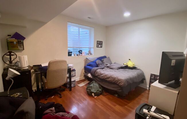 1833 N 19th