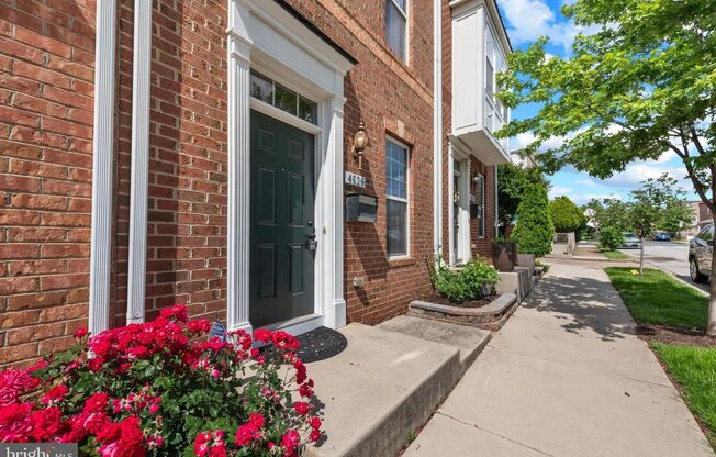 Welcome to 4626 Fait Avenue, a 2bd 2.5bth home in the coveted O'Donnell Square community!