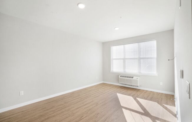 2 beds, 2 baths, 1,084 sqft, $2,525, Unit 1102
