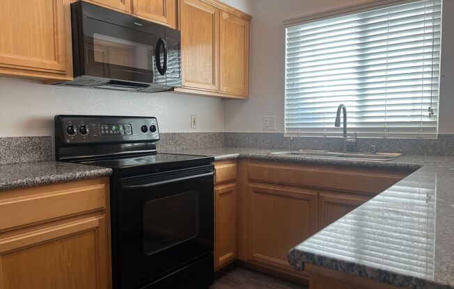 2 beds, 2 baths, 950 sqft, $2,890, Unit 1541O