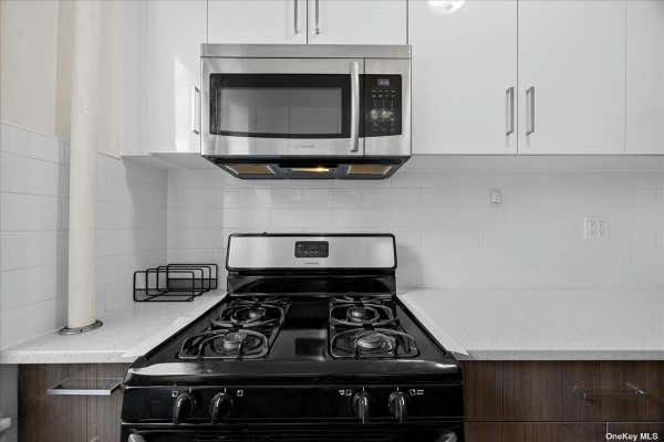 1 bed, 1 bath, 690 sqft, $2,400, Unit 6F