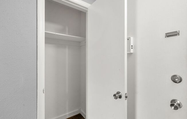 1 bed, 1 bath, 705 sqft, $1,395, Unit 106