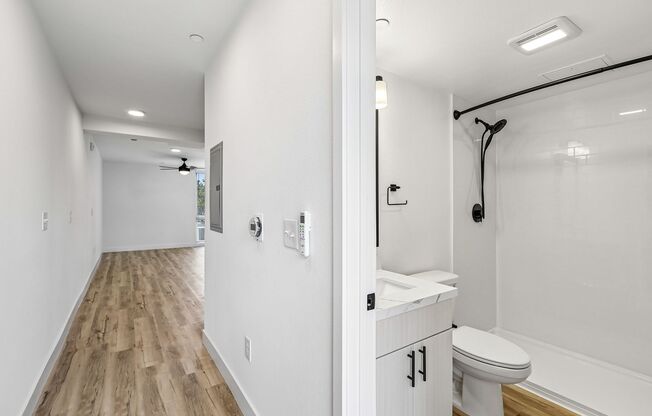 Studio, 1 bath, 421 sqft, $2,275, Unit 2330-105