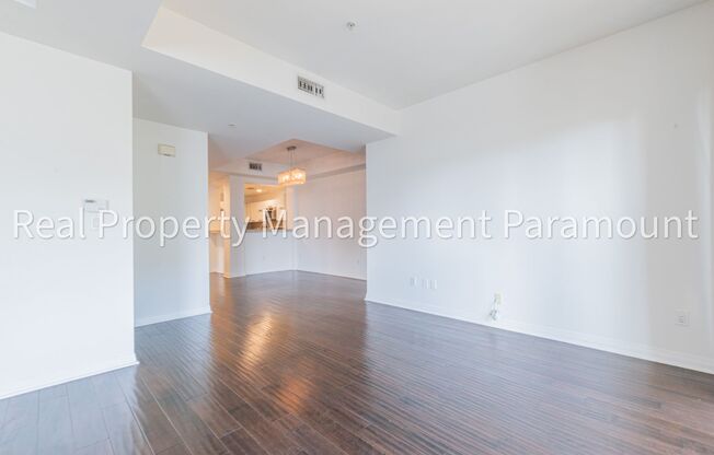 3 beds, 2 baths, $4,950, Unit # 104