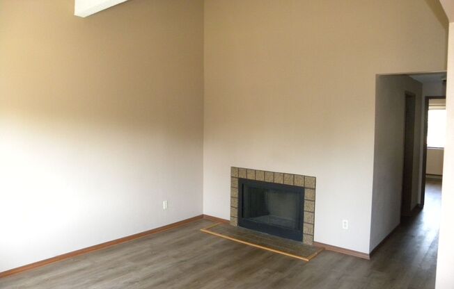 Quiet Condo Apartment Seatac, WA 98188