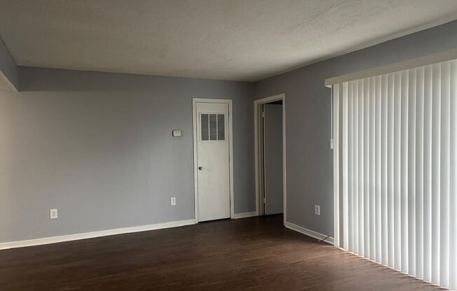 2 beds, 1 bath, 931 sqft, $850, Unit A3