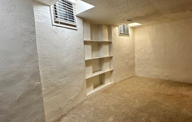 Studio, 1 bath, $1,150, Unit 3