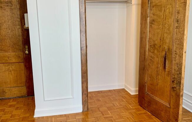 Studio, 1 bath, 300 sqft, $1,375, Unit 530-514