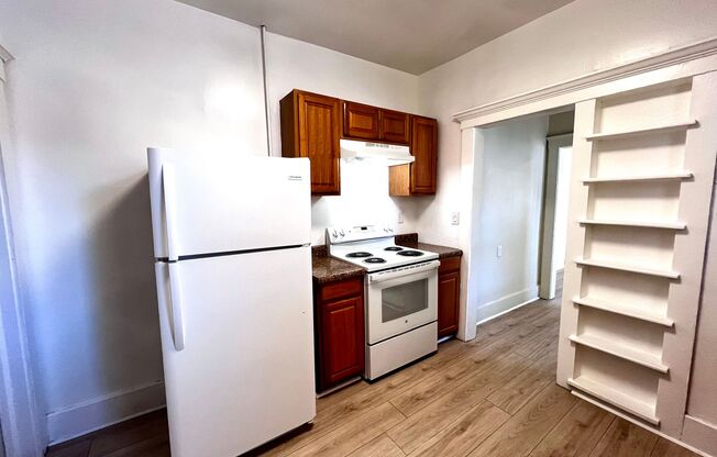 3 beds, 1 bath, $1,500, Unit UNIT # 2