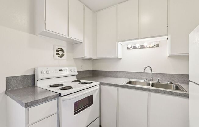 1 bed, 1 bath, 671 sqft, $1,375, Unit A-14