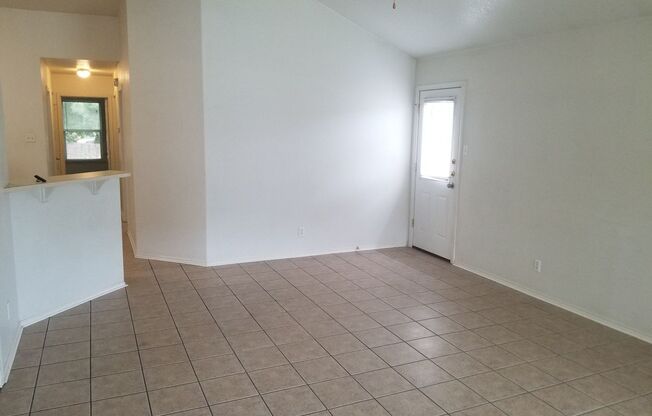 3 beds, 2 baths, 1,158 sqft, $1,195