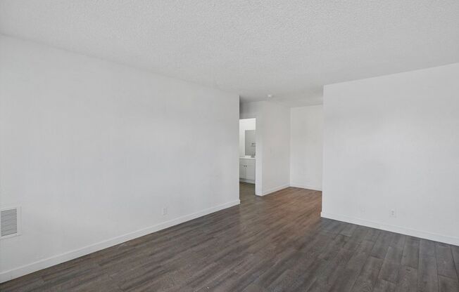 Pinnacle Apartments