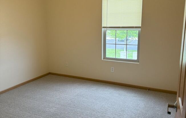 Community Near Downtown Whitehouse