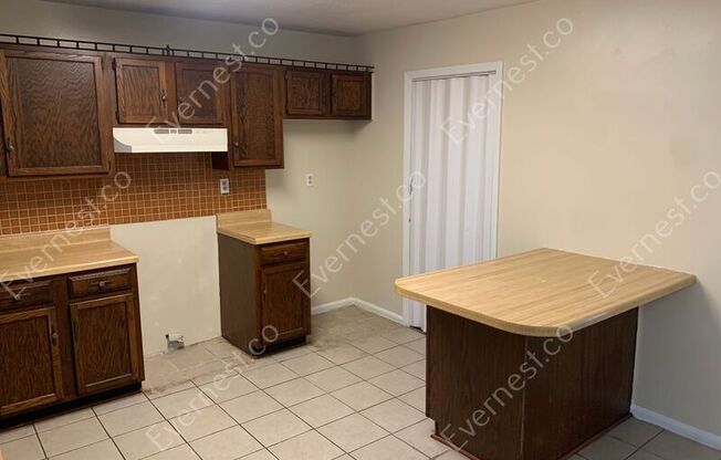 9724 WILLIAMSBURG DR